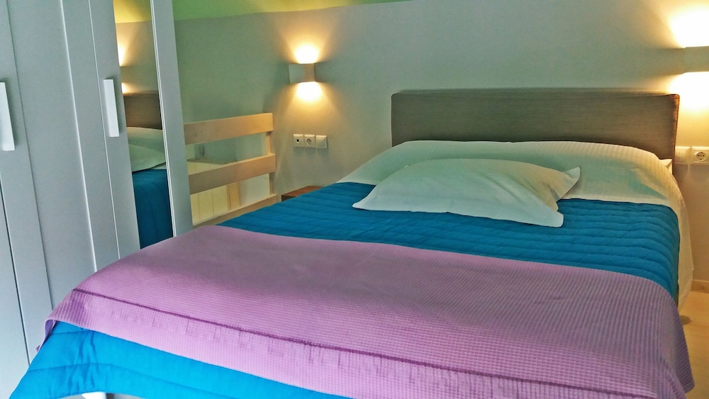 Double Room (Attic) photo 2