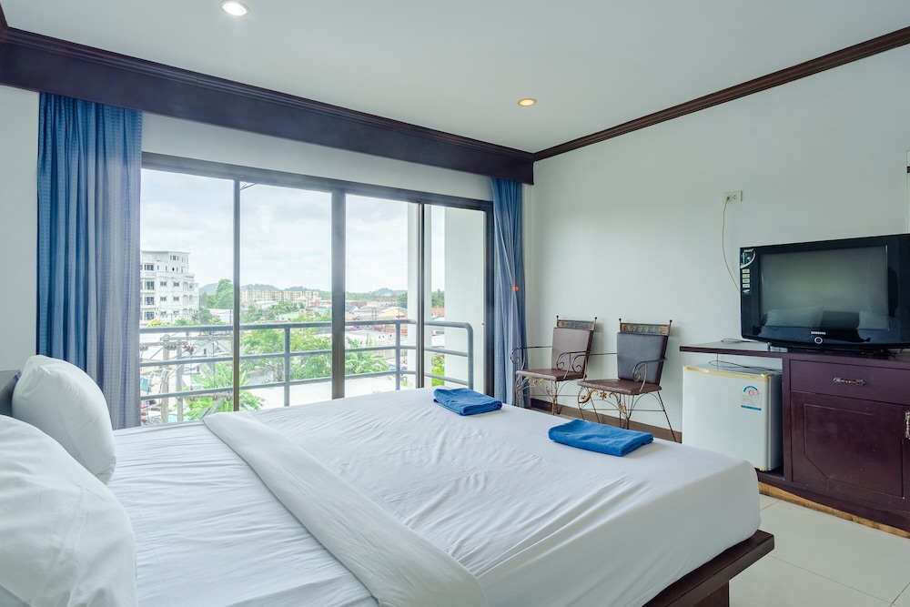 Standard Double Room - Photo 7