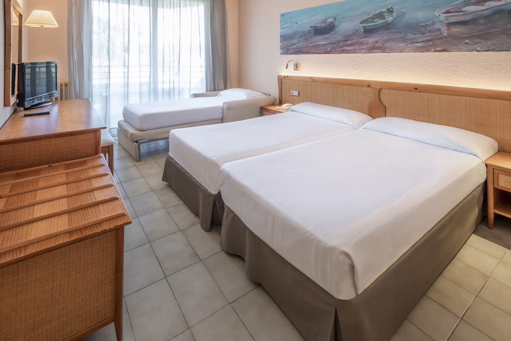 Habitación Doble Estándar con Balcón (cama adicional)