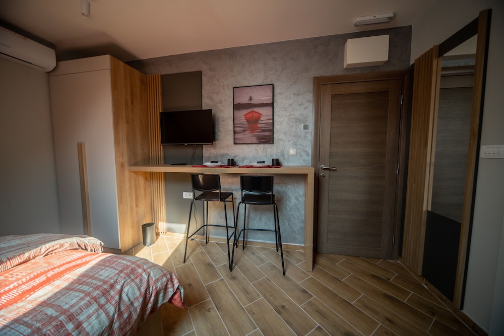 Standard Studio Suite photo 2