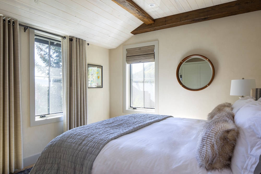 Luxury Suite photo 3