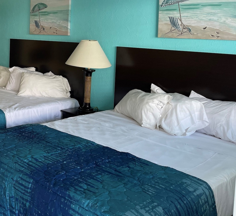 Standard Room, 2 Queen Beds photo 1