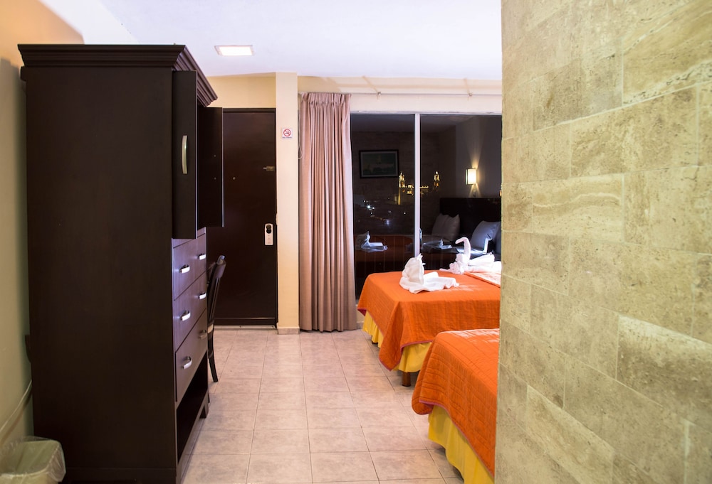 Standard Double Room, 2 Double Beds photo 3