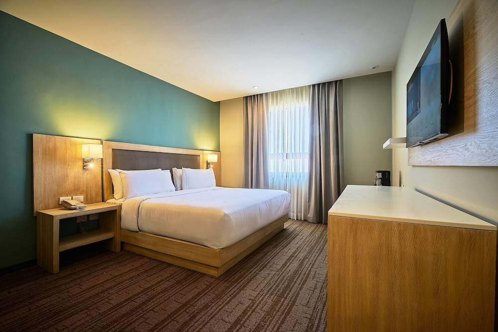 Room, 1 King Bed, Non Smoking photo 1