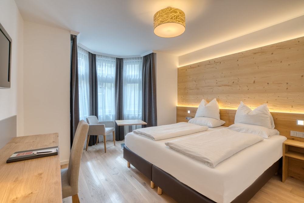 Double Room - Photo 14