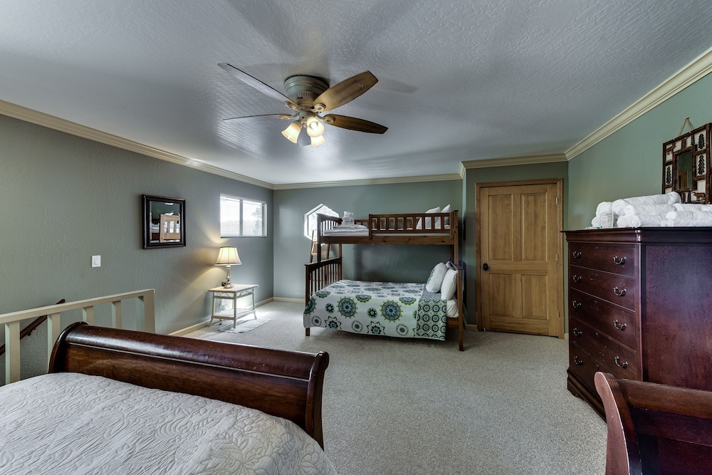 House, 5 Bedrooms photo 1