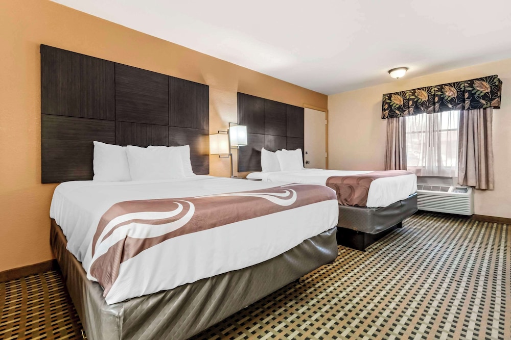 Standard Room, 2 Queen Beds, Non Smoking - Photo 3