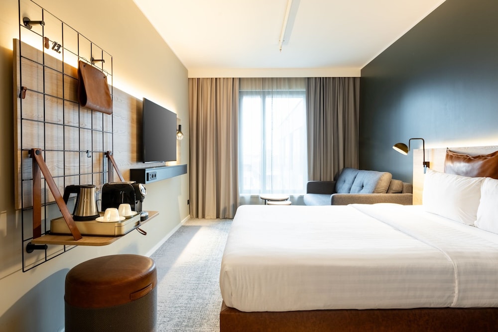 Room, 1 Queen Bed - Photo 3