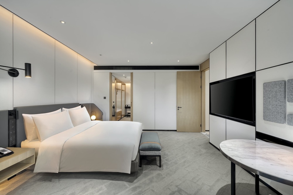 Studio Suite, 1 Bedroom - Photo 1