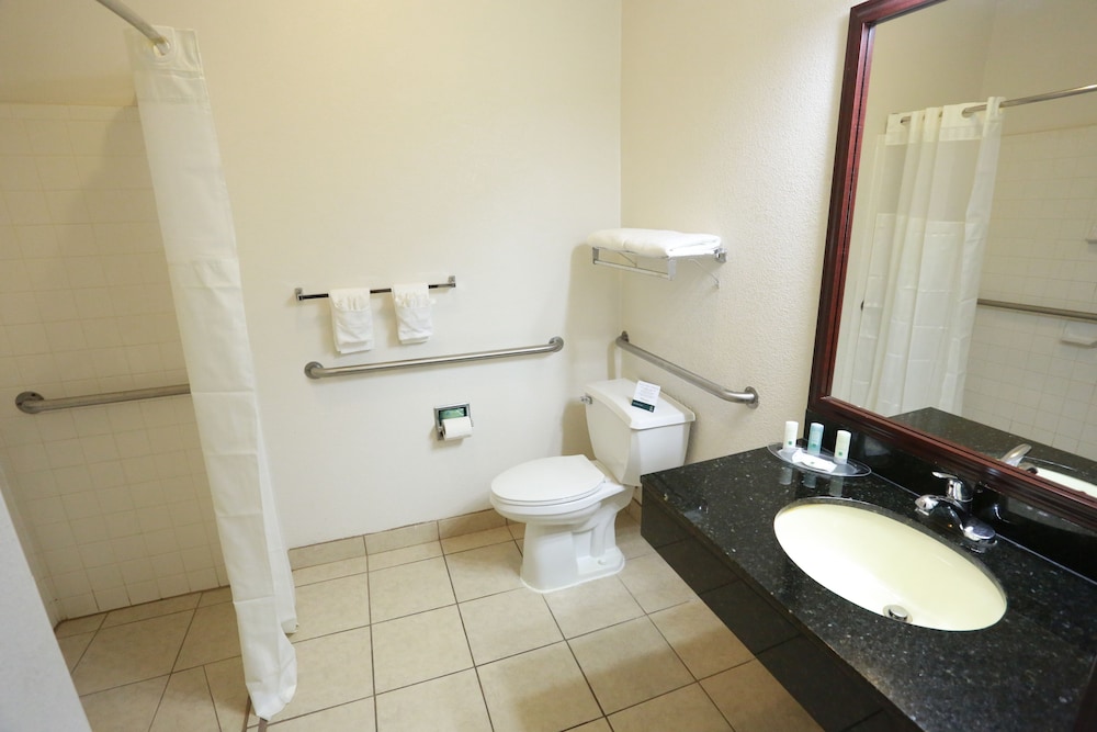 Suite, 1 Queen Bed with Sofa bed, Non Smoking - Photo 7