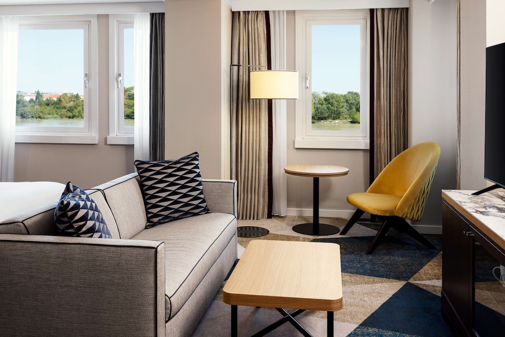Superior Suite, Multiple Beds (Waterfront) photo 1