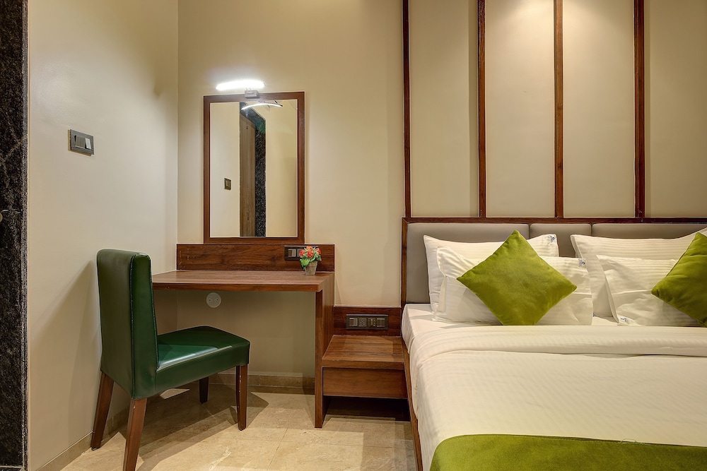 Business Room - Photo 4