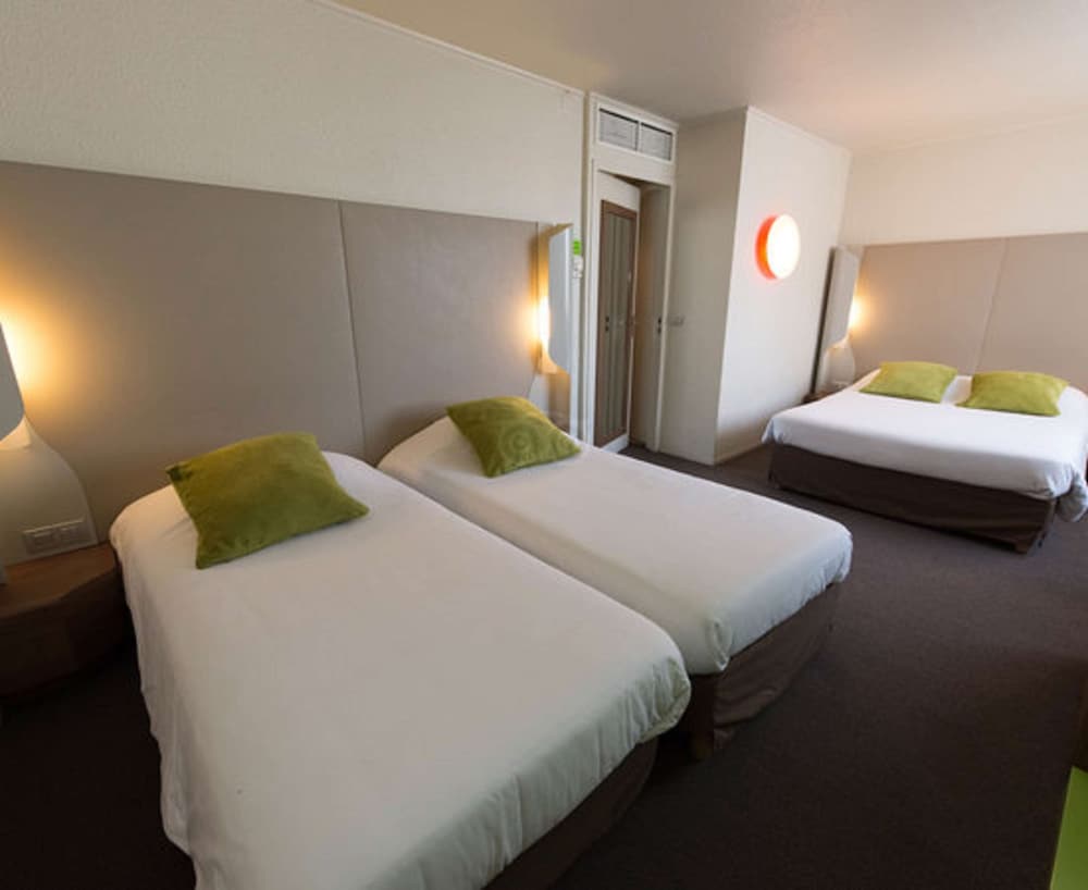 Next Generation, Standard Room, Multiple Beds - Photo 6