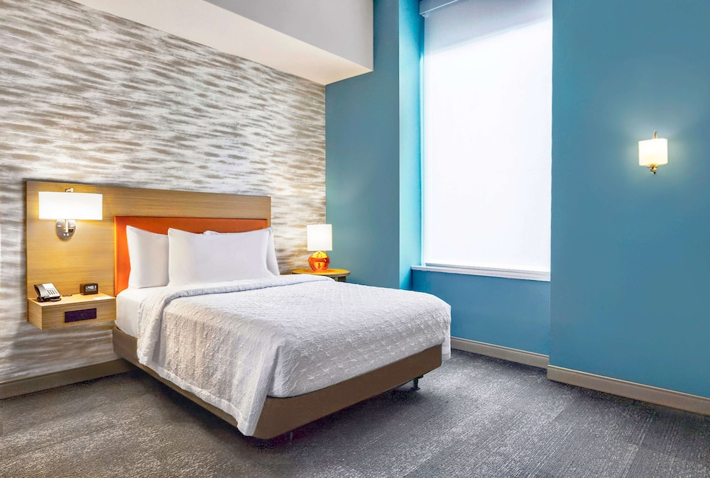 Suite, 1 Queen Bed, Accessible, Non Smoking (Hearing) - Photo 6