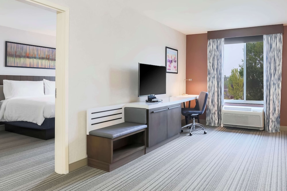 Room, 1 King Bed, Accessible - Photo 2