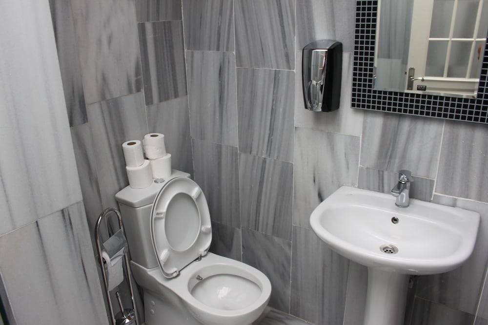 Triple Room, Shared Bathroom photo 2