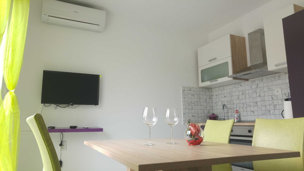 Apartment (Two Bedroom Apartment with Terrace)