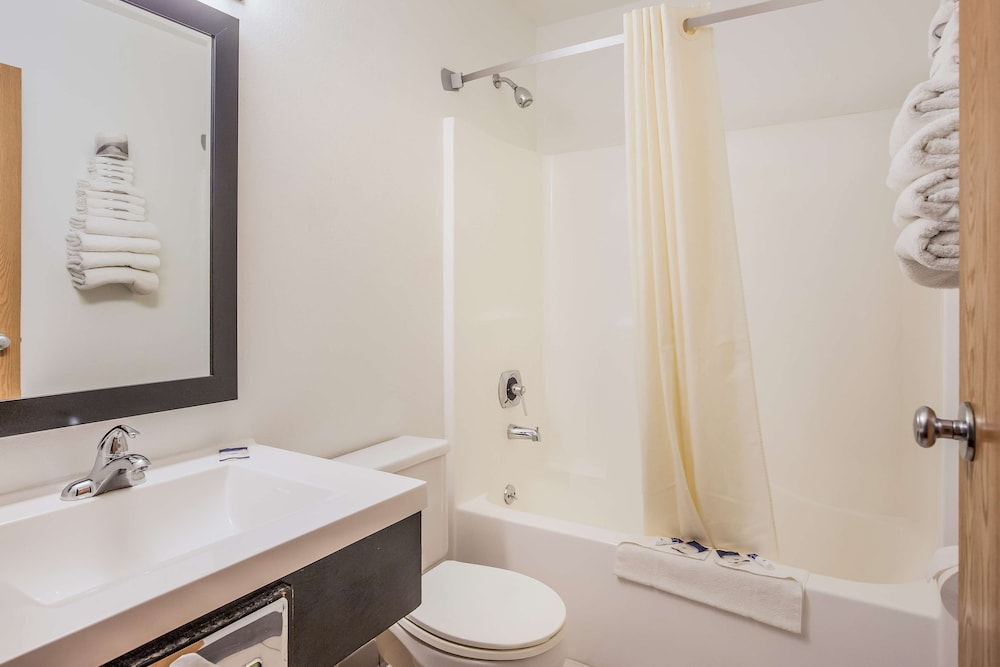 Suite, 2 Queen Beds, Non Smoking (2nd Floor) - Photo 4
