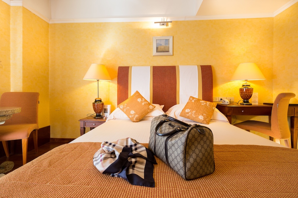 Classic Triple Room photo 1