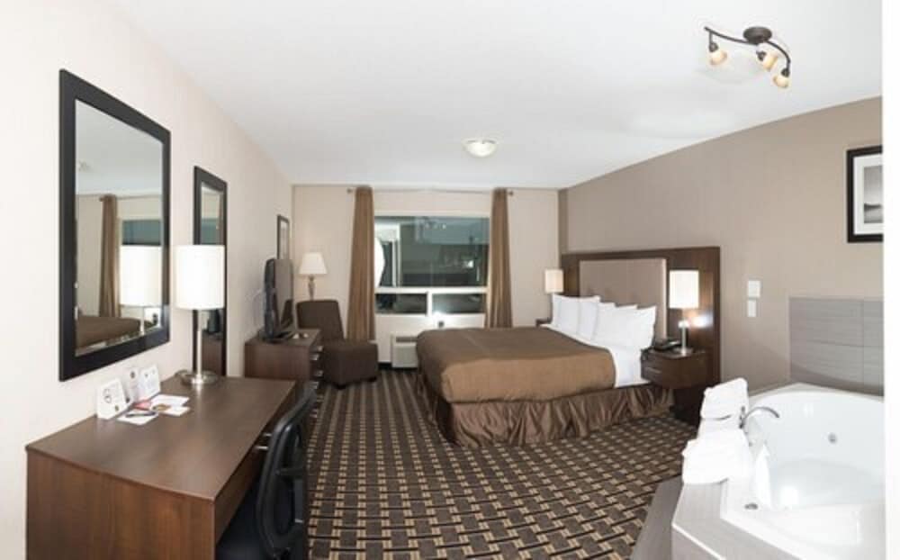 Deluxe Room, 1 King Bed, Jetted Tub