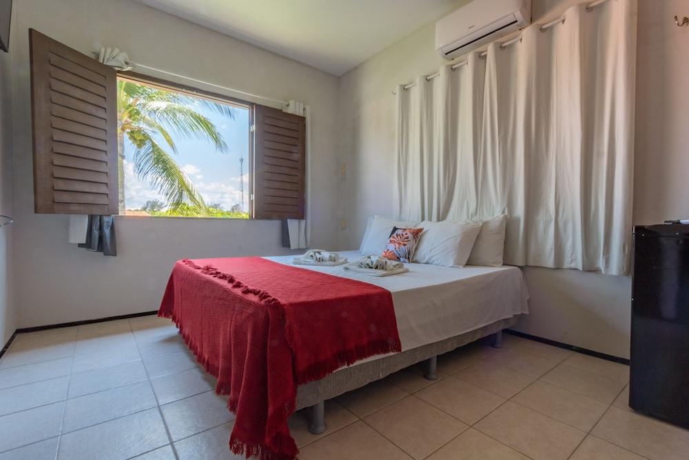 Standard Quadruple Room, Pool View photo 3