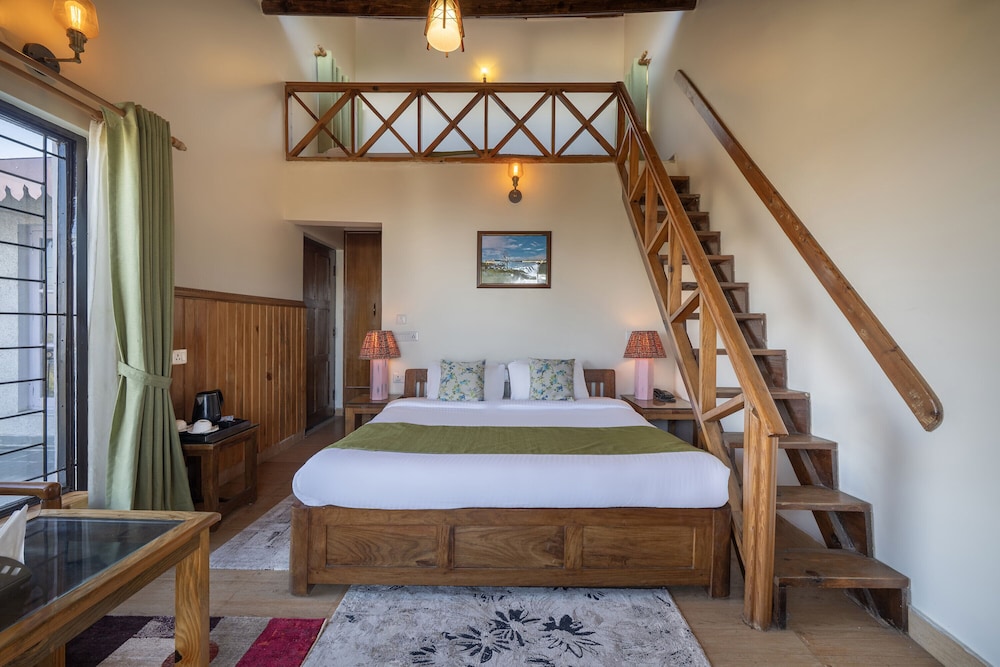 Premium Quadruple Room, 2 Double Beds, Mountain View photo 1