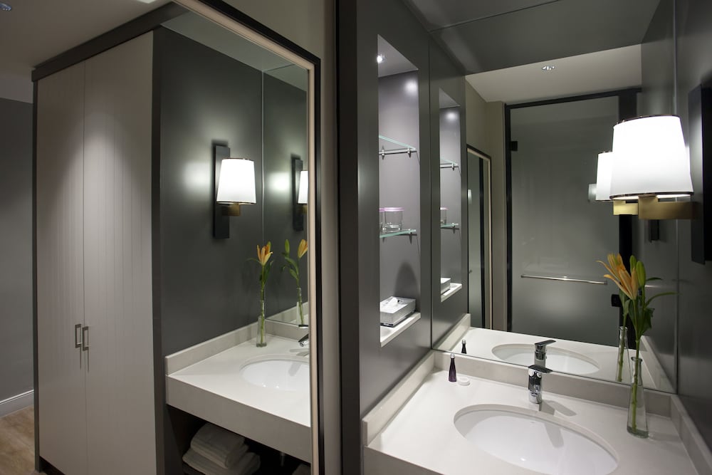 AVANI Room