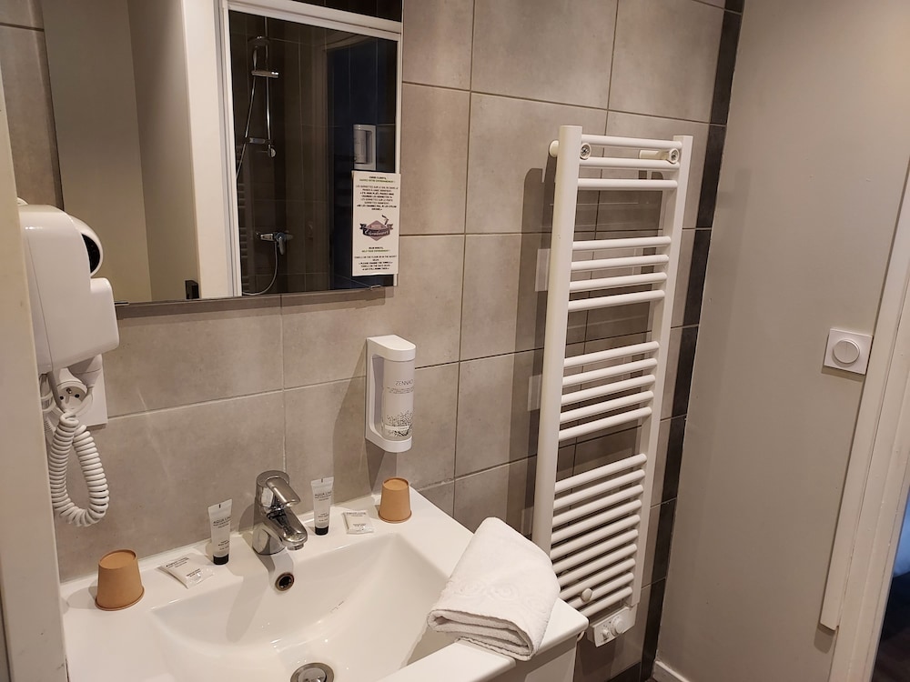 Family Room, Non Smoking, Balcony (Shower only) photo 3