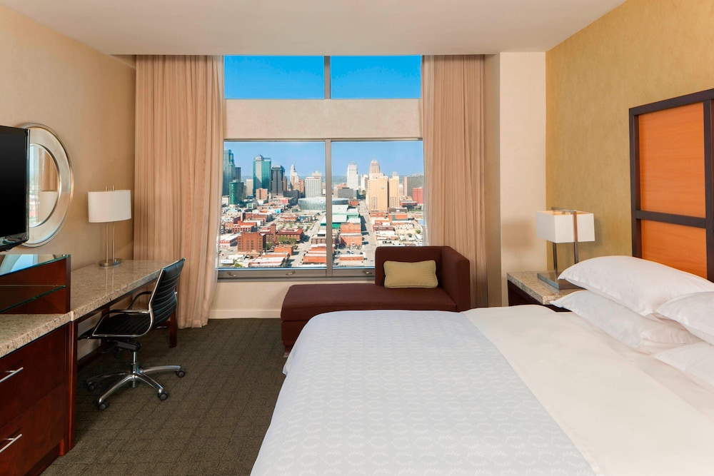 Luxury Suite, 1 Bedroom - Photo 3