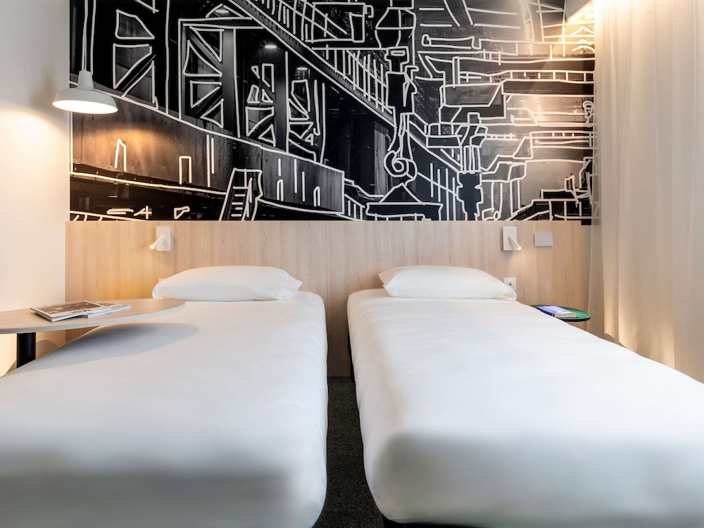 Standard Room, 2 Twin Beds - Photo 2
