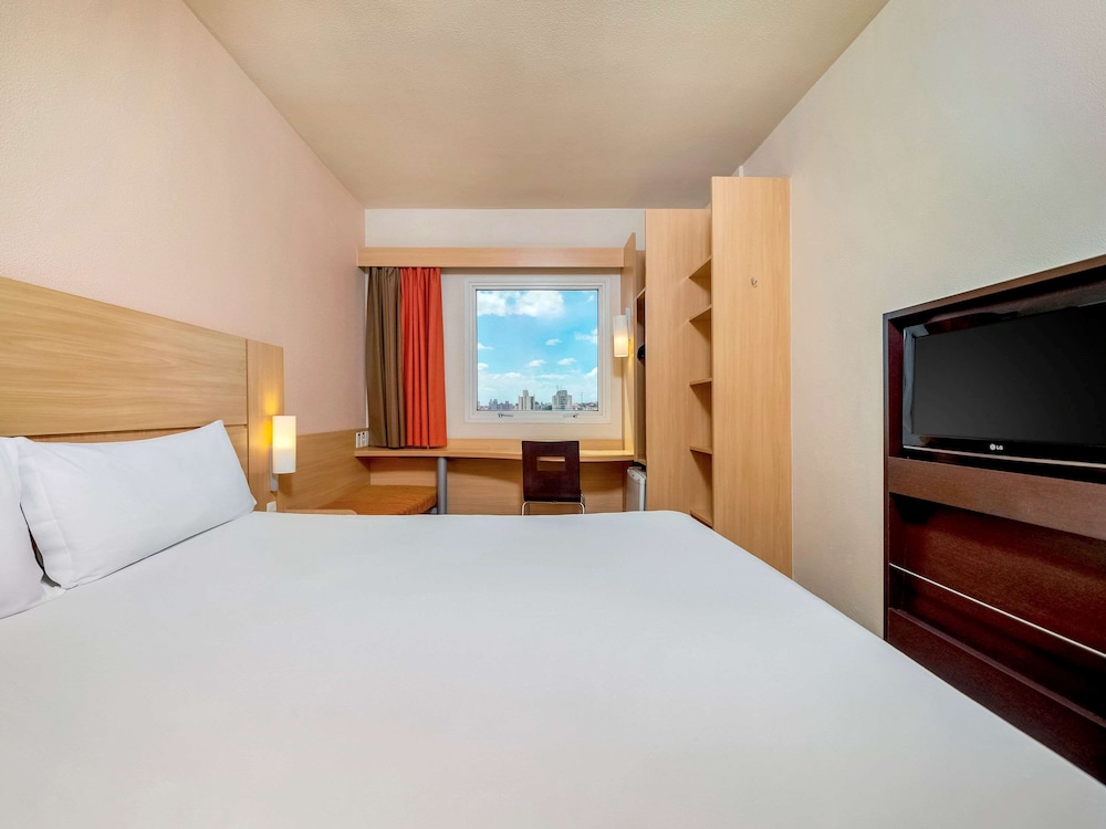 Standard Room, 1 Double Bed, Accessible (Accessible) photo 2