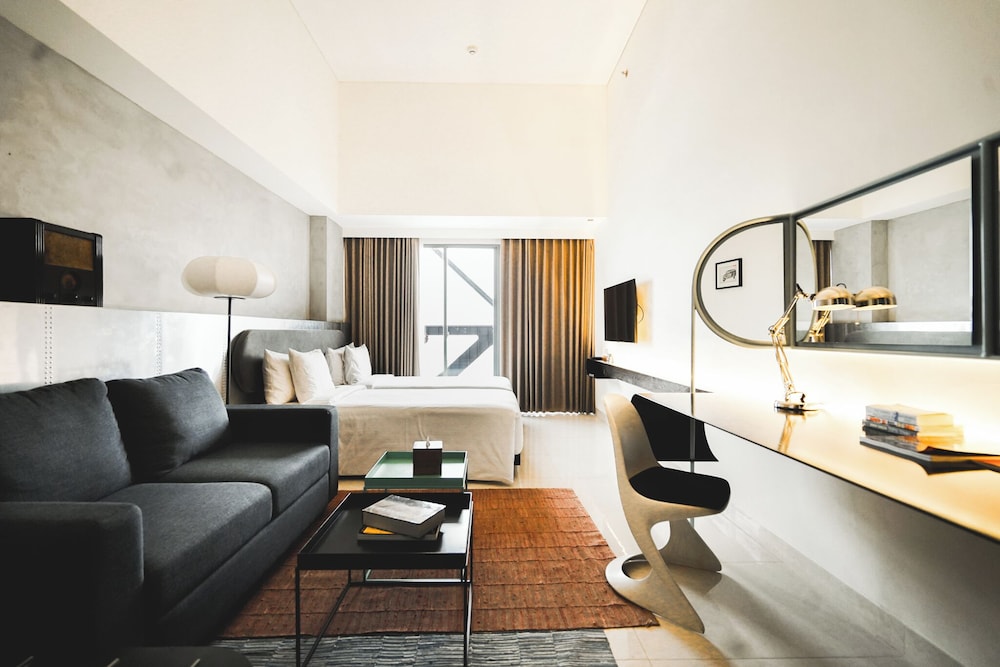 Deluxe Room, 2 Twin Beds, Balcony - Photo 1
