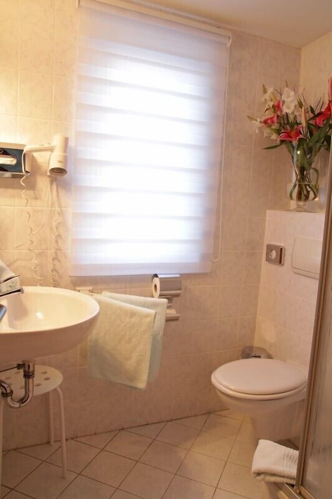 Single Room, Non Smoking photo 2