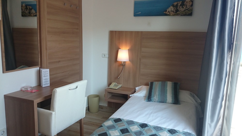 Single Room photo 2