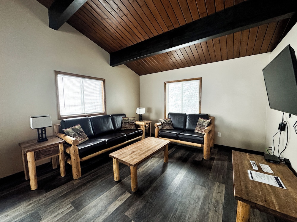 Room (Alpine Haus) - Photo 4
