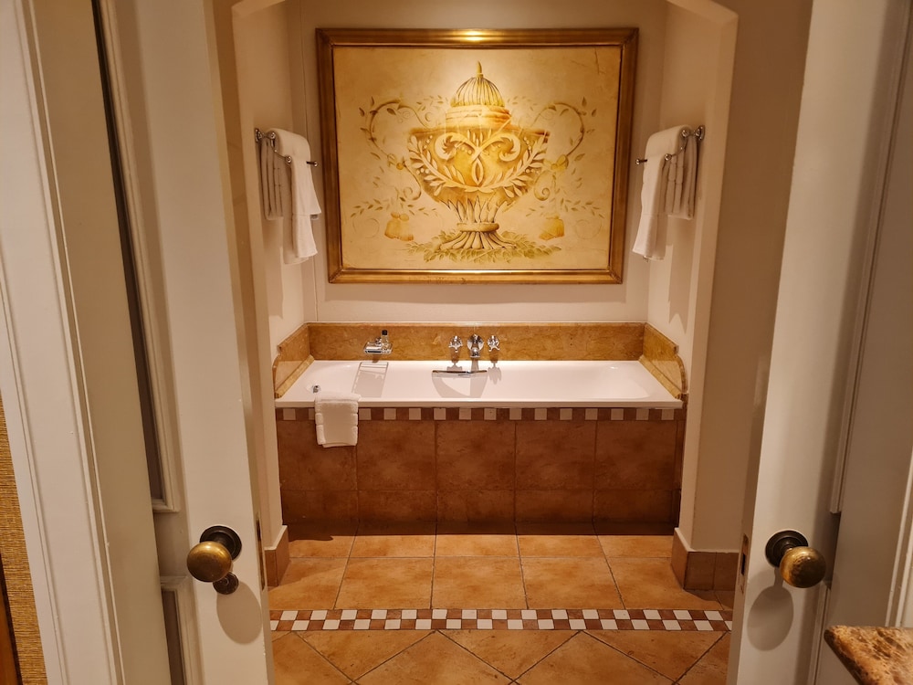 Executive Room photo 2