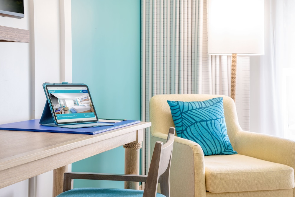Deluxe Room, 1 King Bed, Park View (Waterpark View) - Photo 2