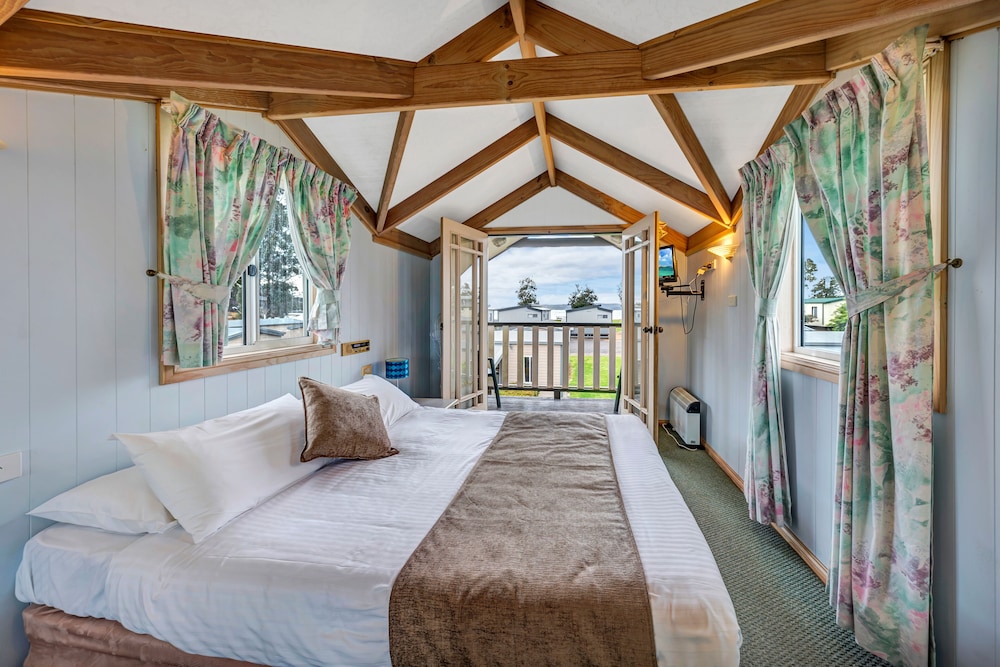 Chalet (2BR) photo 2