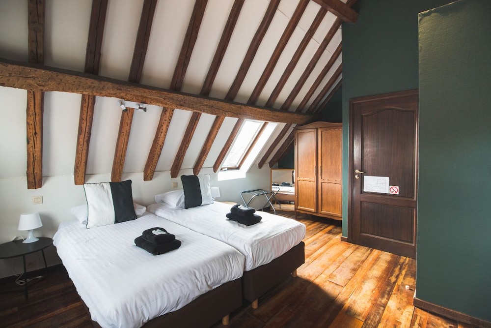 Superior Double or Twin Room - Photo 9