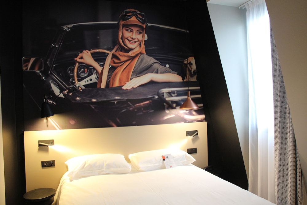 Standard Room, 1 Double Bed with Sofa bed photo 3