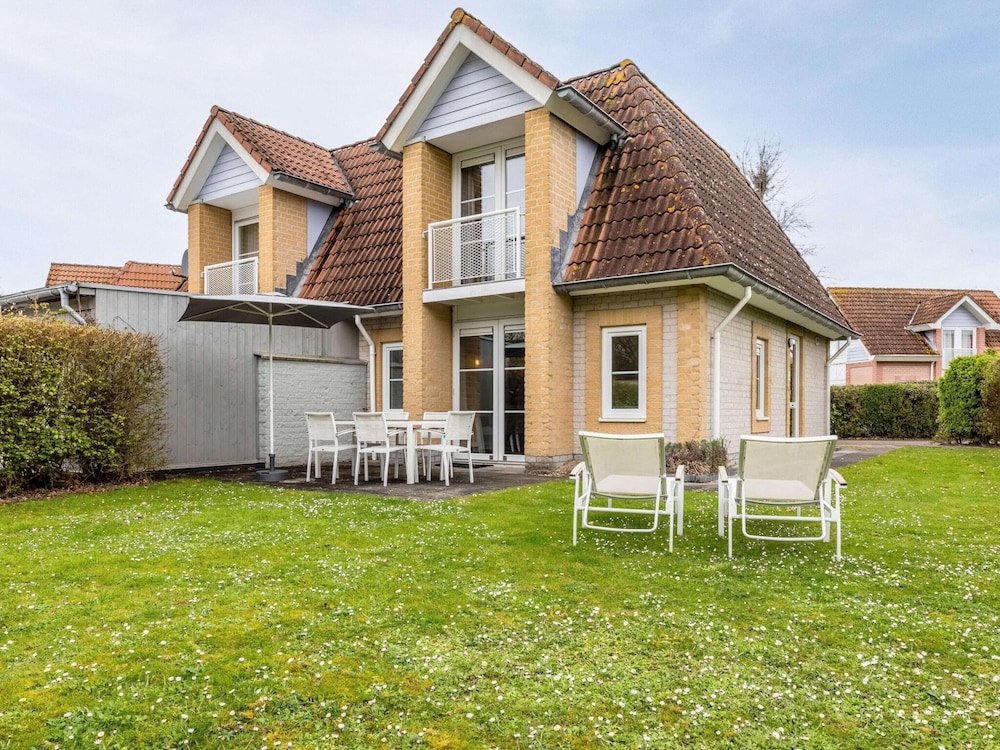 Villa photo 1