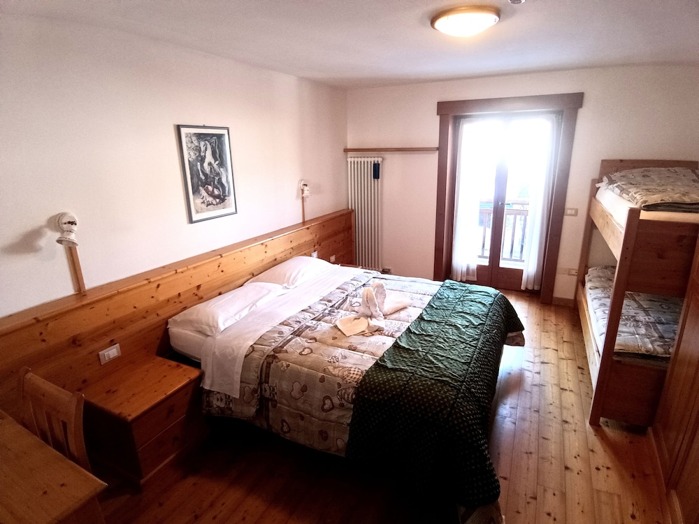 Standard Quadruple Room photo 1