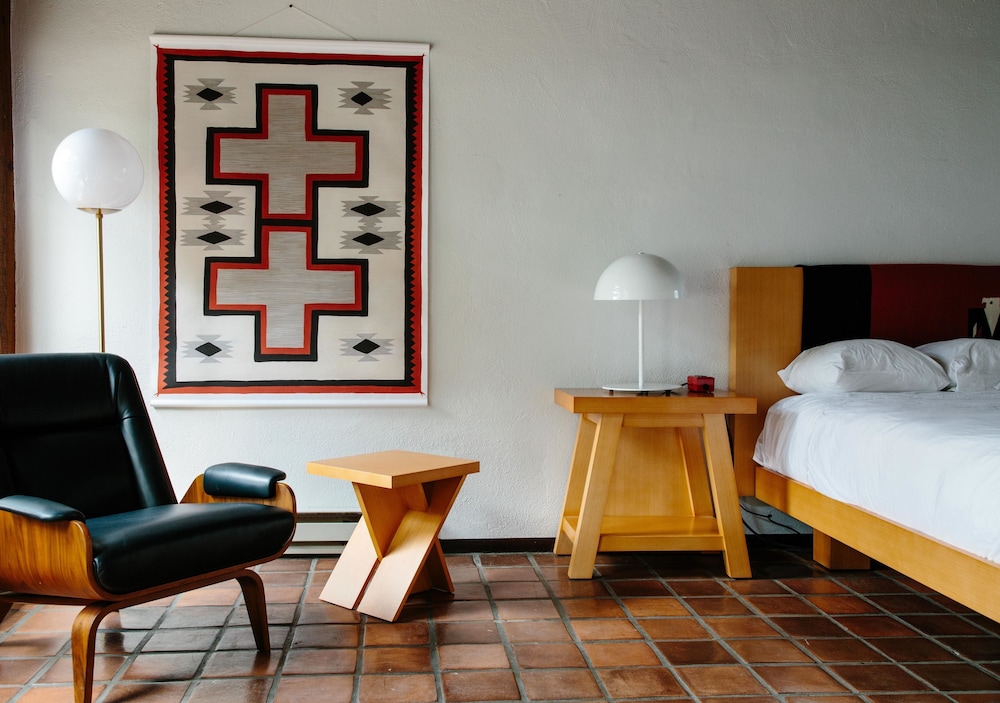 Superior Room, 1 King Bed, Patio - Photo 4