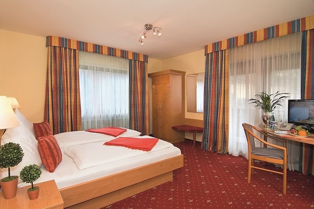 Double or Twin Room photo 2