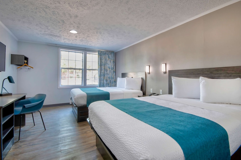 Deluxe Room, 2 Queen Beds, Accessible, Non Smoking photo 2