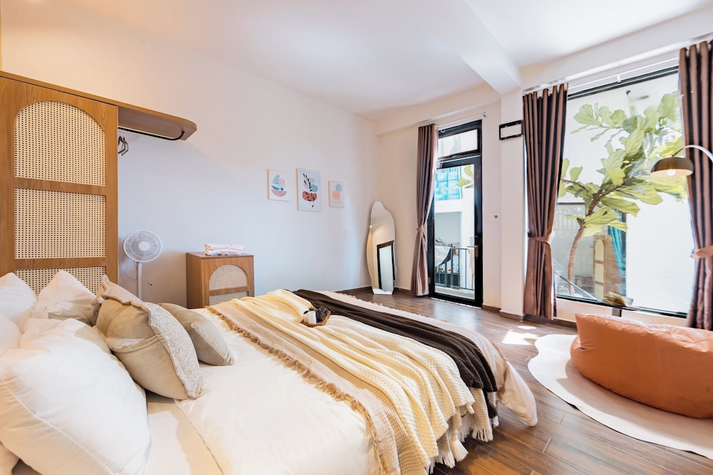 Deluxe Double Room, Garden View