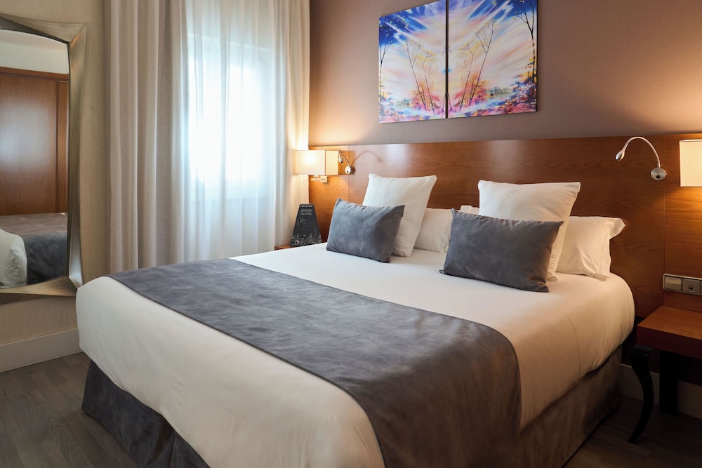 Double Room - Photo 8