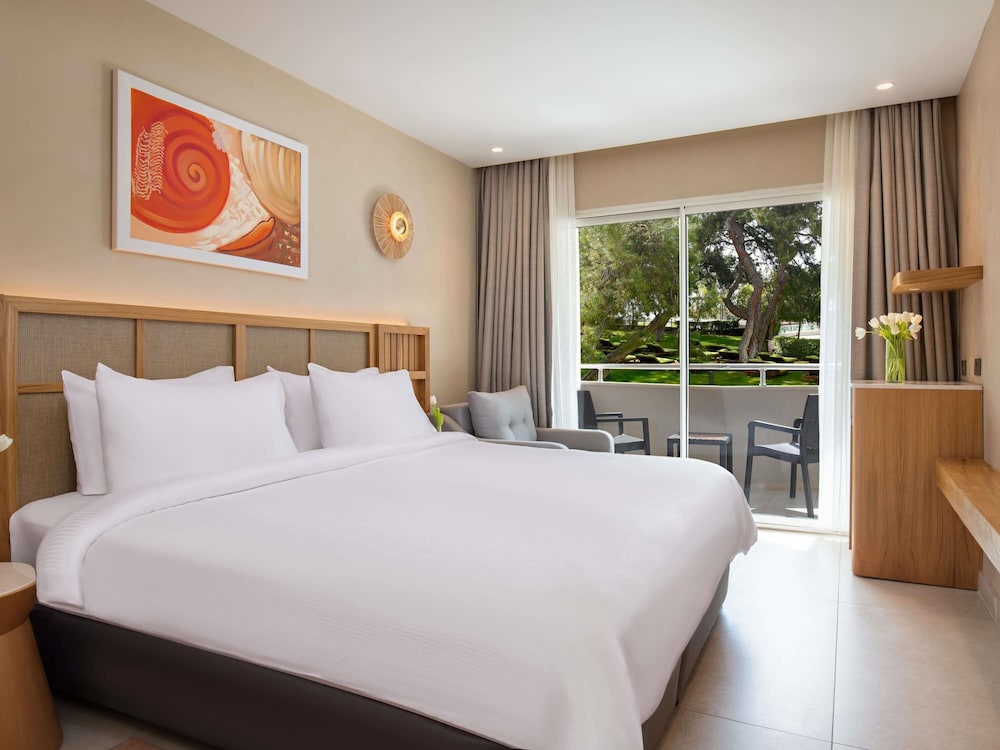 Deluxe Room, 1 King Bed