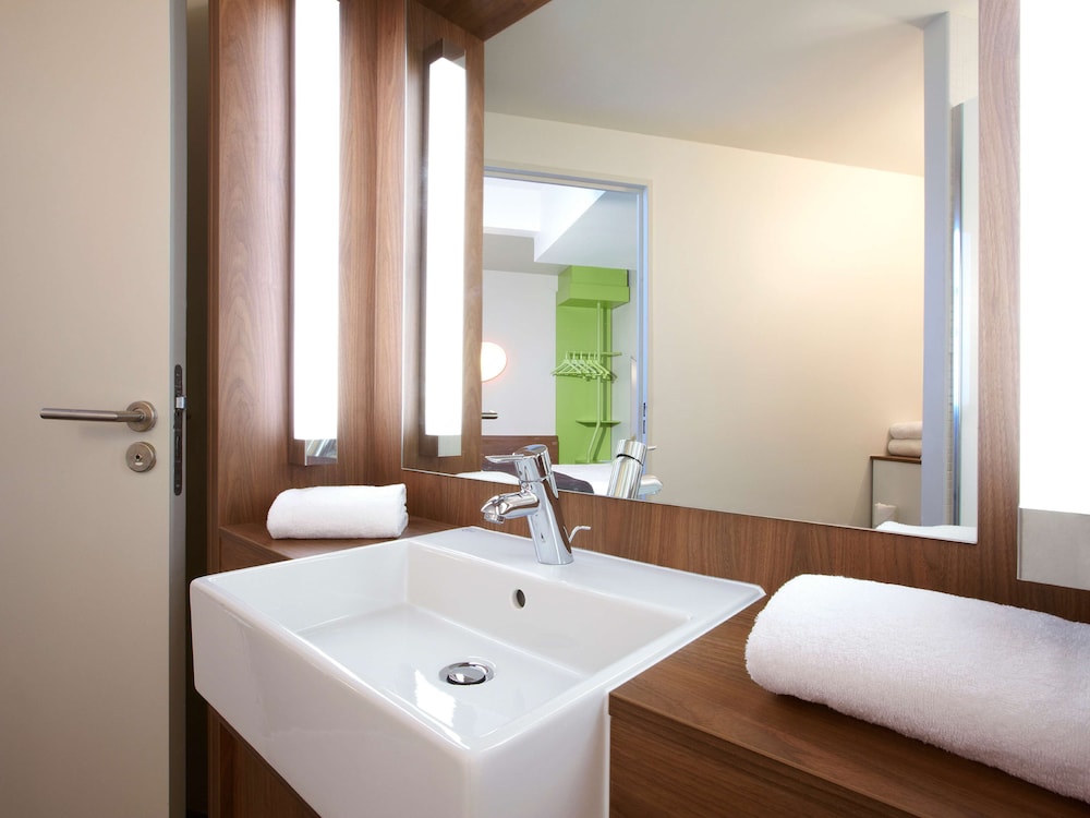 Next Generation, Superior Room, Multiple Beds - Photo 12
