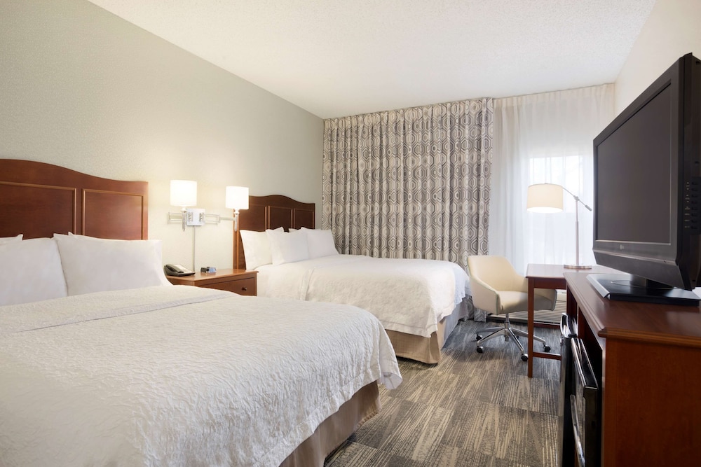 Room, 2 Queen Beds, Accessible, Non Smoking - Photo 1